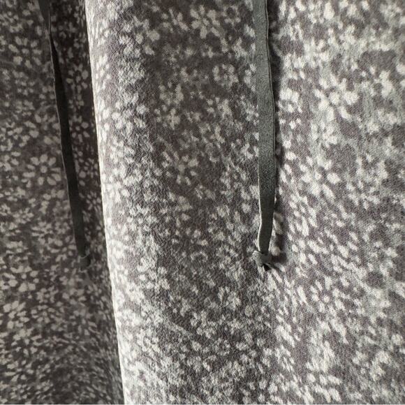 Calypso St. Barth 100% Silk Gray and white Blouse long sleeve sheer floral smock - Picture 10 of 11